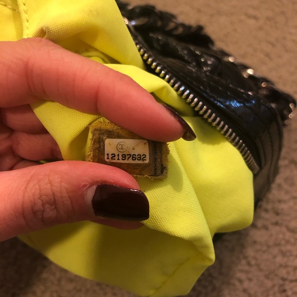 Chanel Aged Calfskin Leather Shoulder Bag - Picture 5 of 8